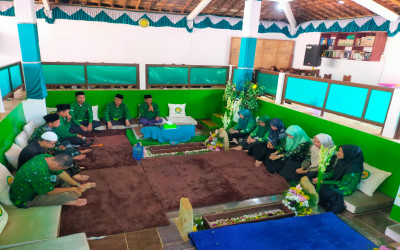 Haul KH Afif Zubaidi ke-16, Ratusan Siswa di Yatimu Gelar Ziarah Bersama