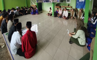MA Matholiul Ulum Banjaragung Menggelar Istighosah untuk Memperingati Hari Santri Nasional 2025
